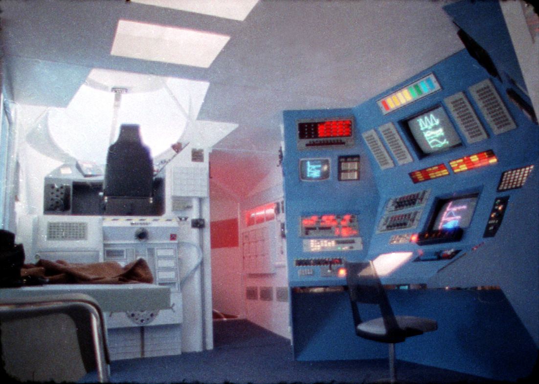Outerworld — production still 6